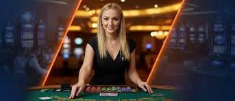 Tampilan dashboard honey slot menampilkan Ekor Number, slot, dan meja live dealer dalam satu platform